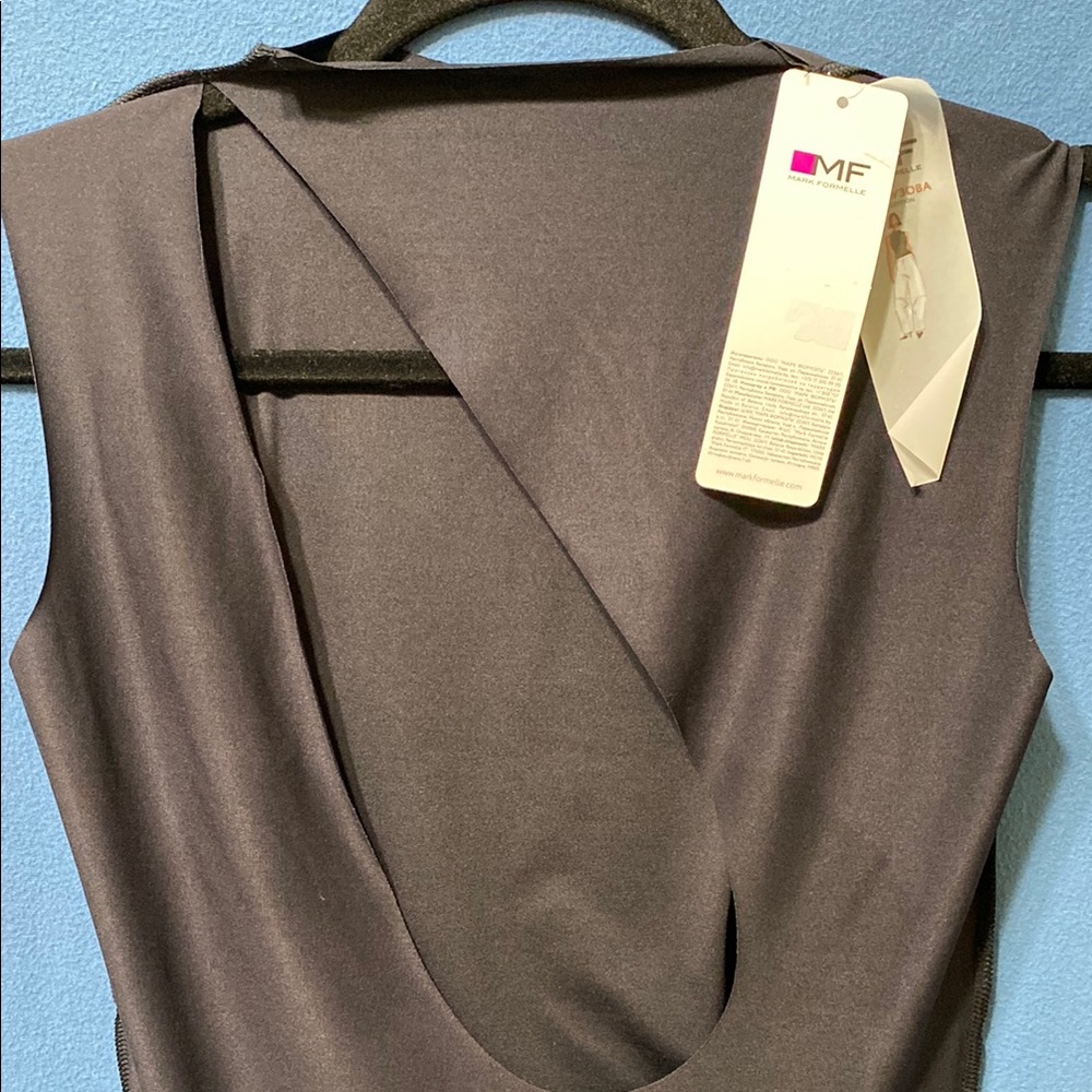Elegant New Tear Drop Open Back Black Sleeveless Top - Picture 13 of 14